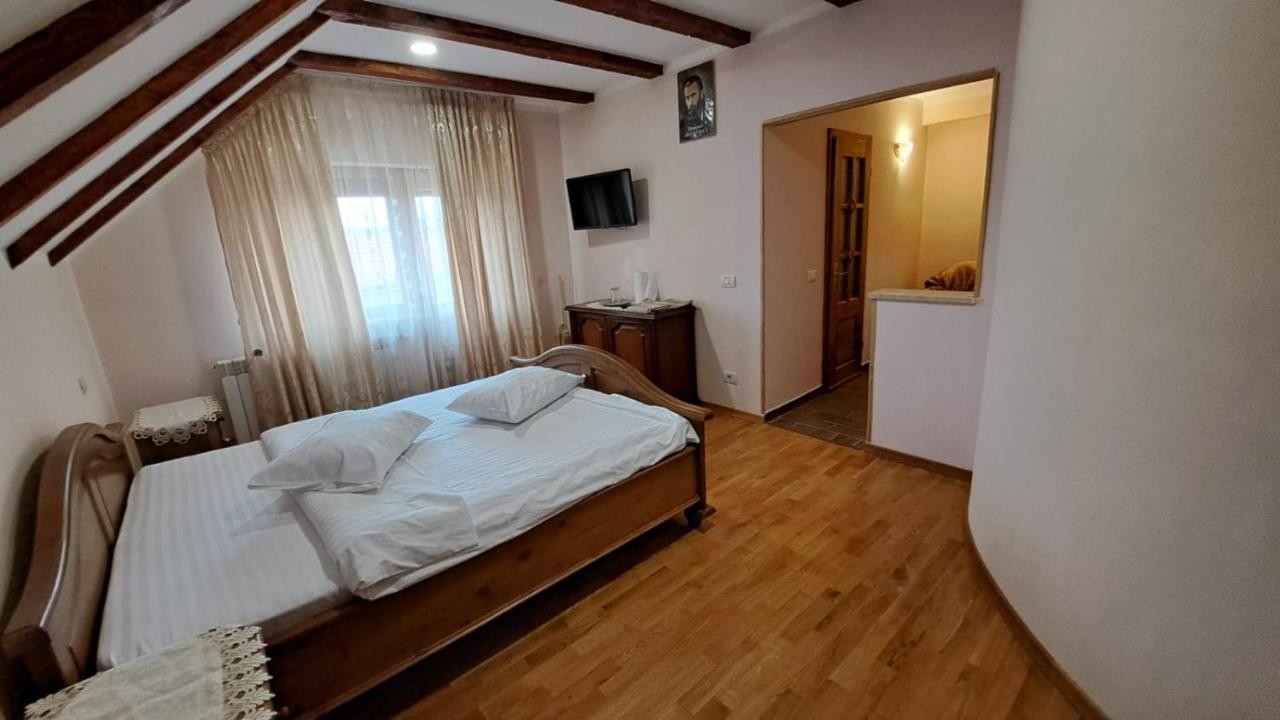 Vila Grecu Hotel Kopacsel Kültér fotó